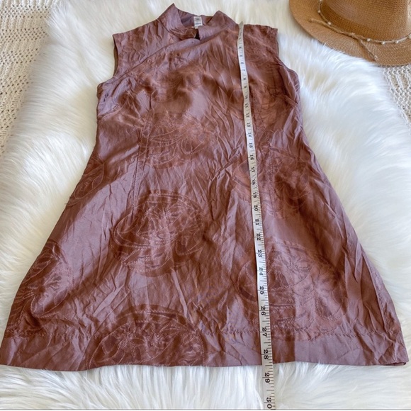 DOSA Silk Cheongsam Sleeveless Tunic Blouse. - Picture 4 of 13